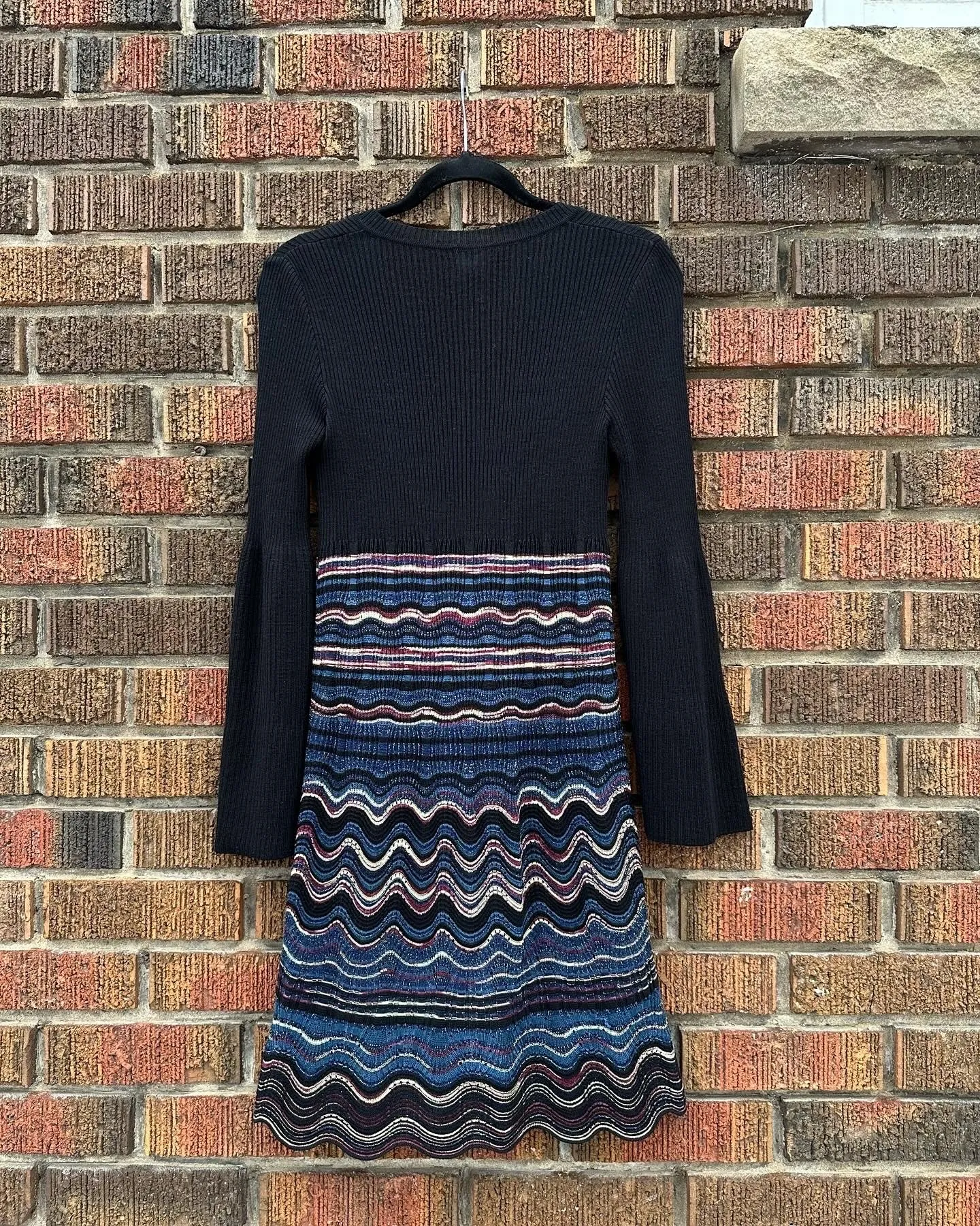 M MISSONI V-Neck Pattern Long Sleeve Midi Knit Dress