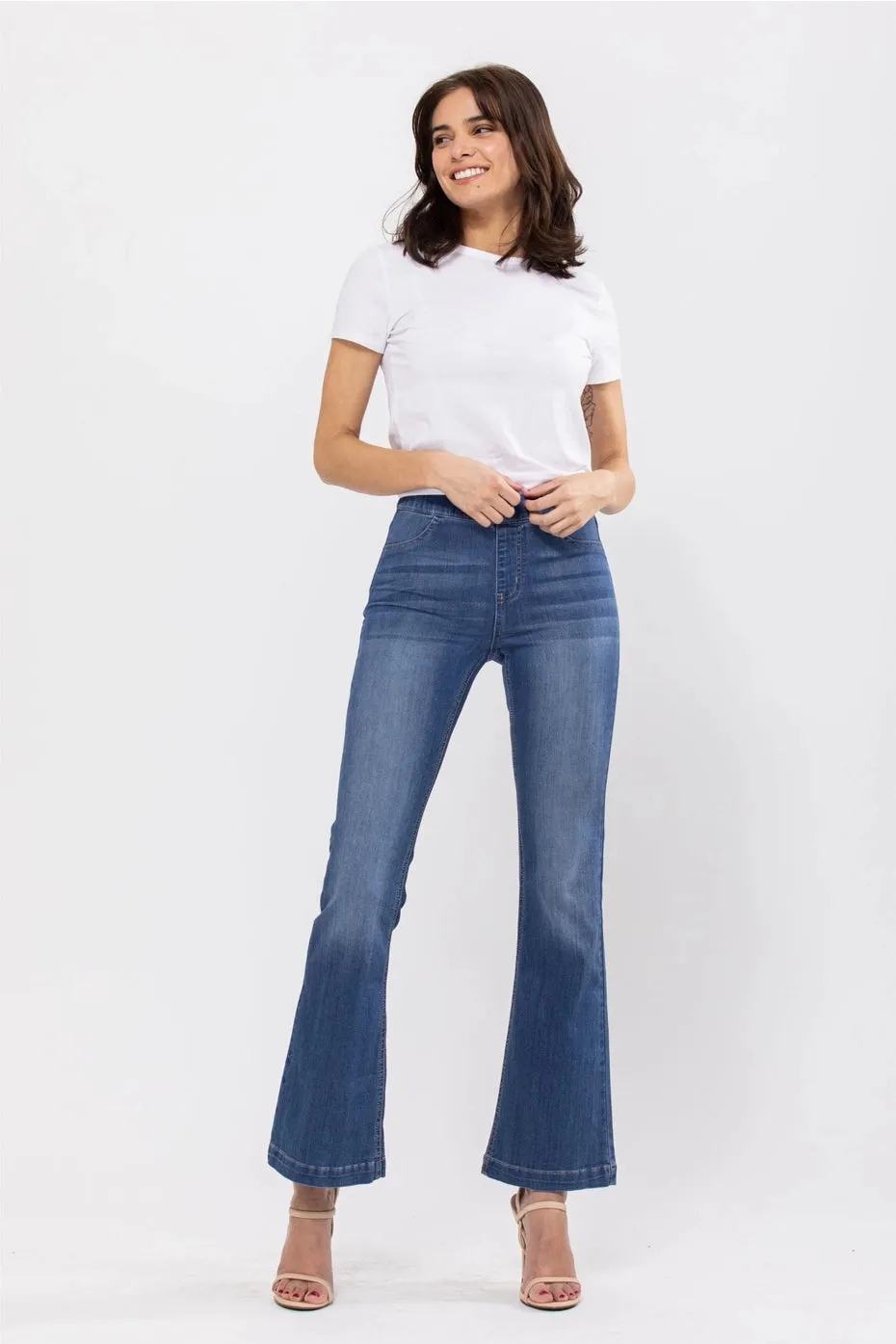 Medium Wash Flared Jegging (30" Inseam)