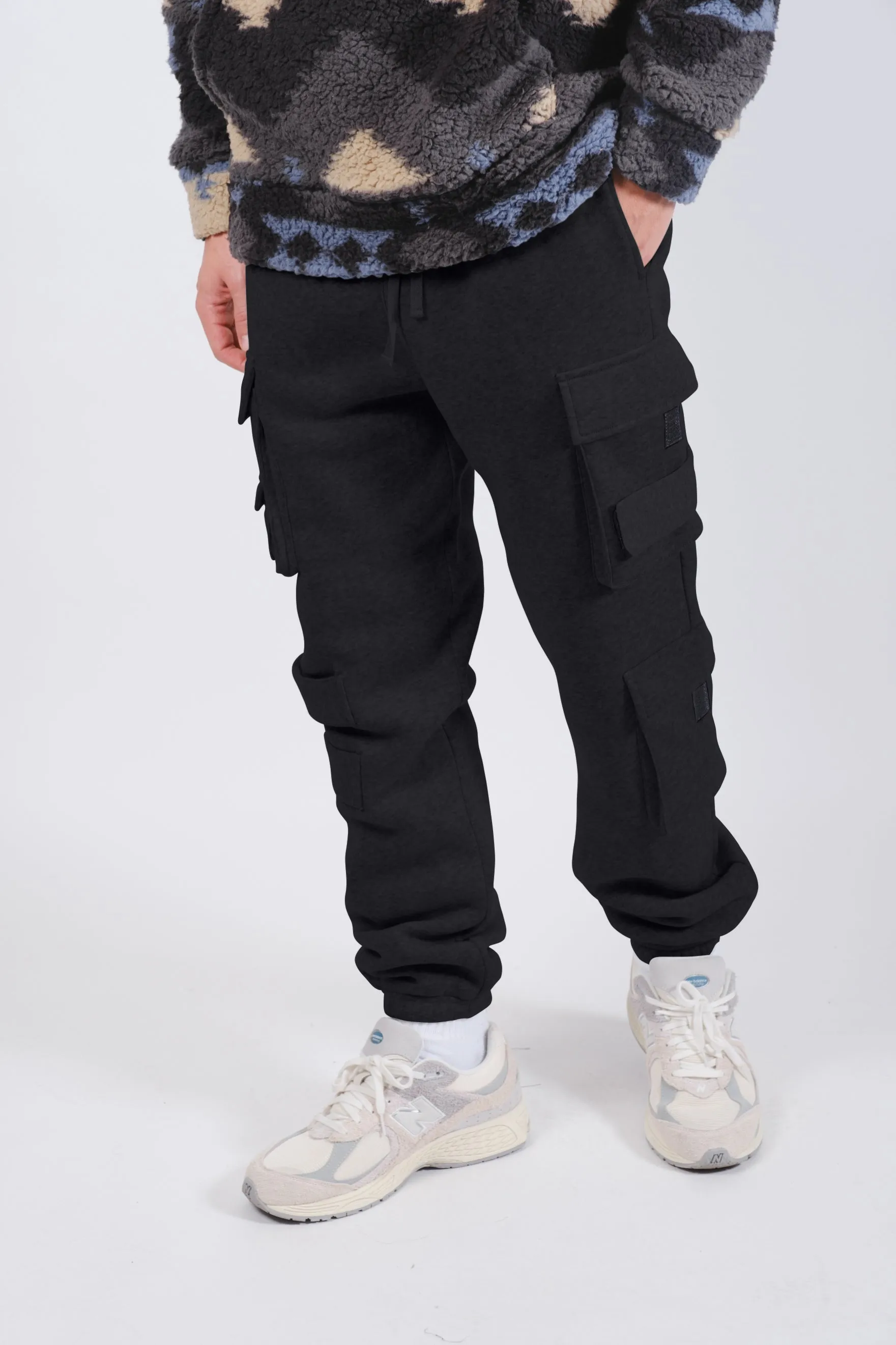 Multi Pocket Velcro Detail Fleece Cargo Sweatpant